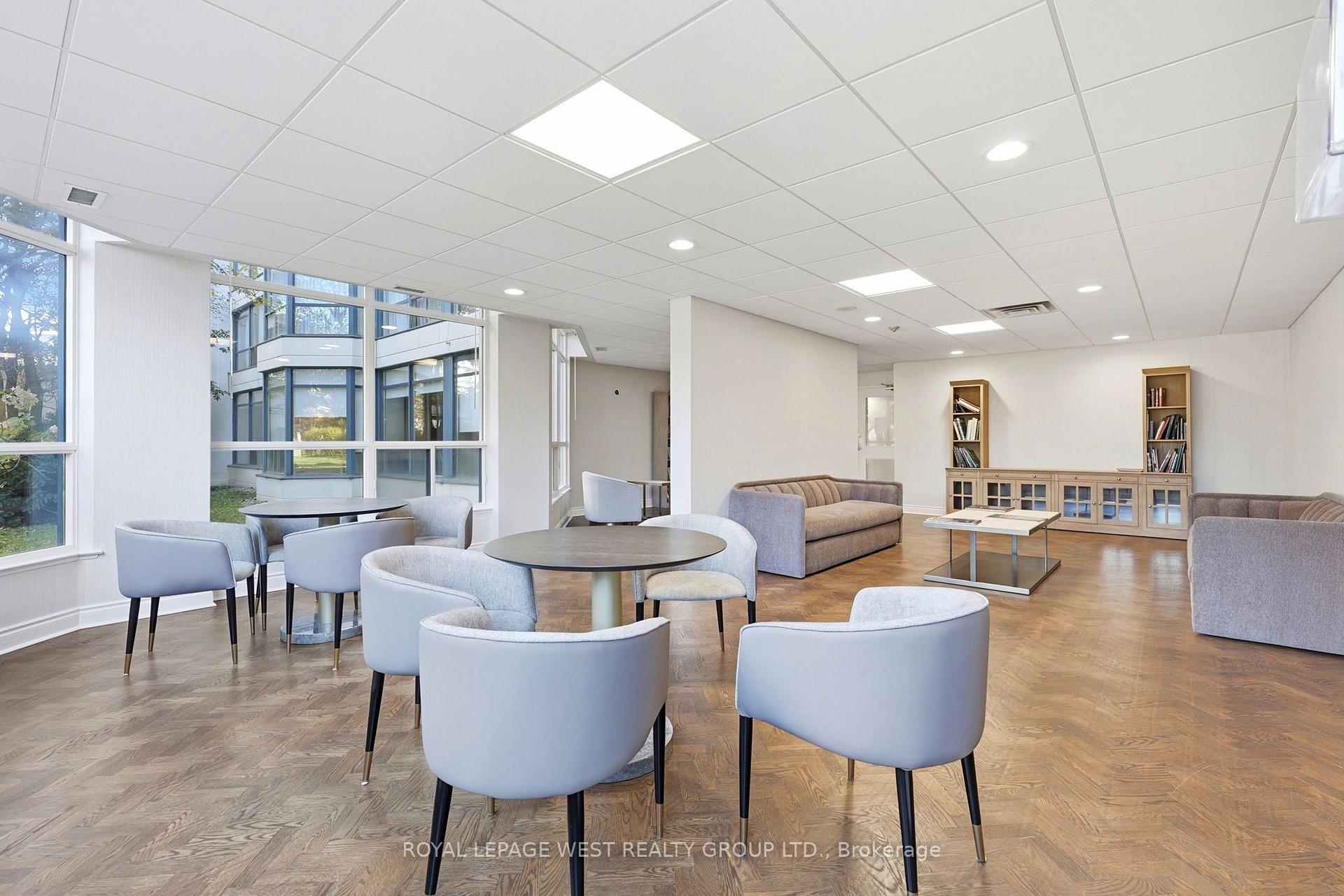 Photo 13 of Unit 940, 7300 Yonge Street, Vaughan, Crestwood-Springfarm-Yorkhill — HOMEH