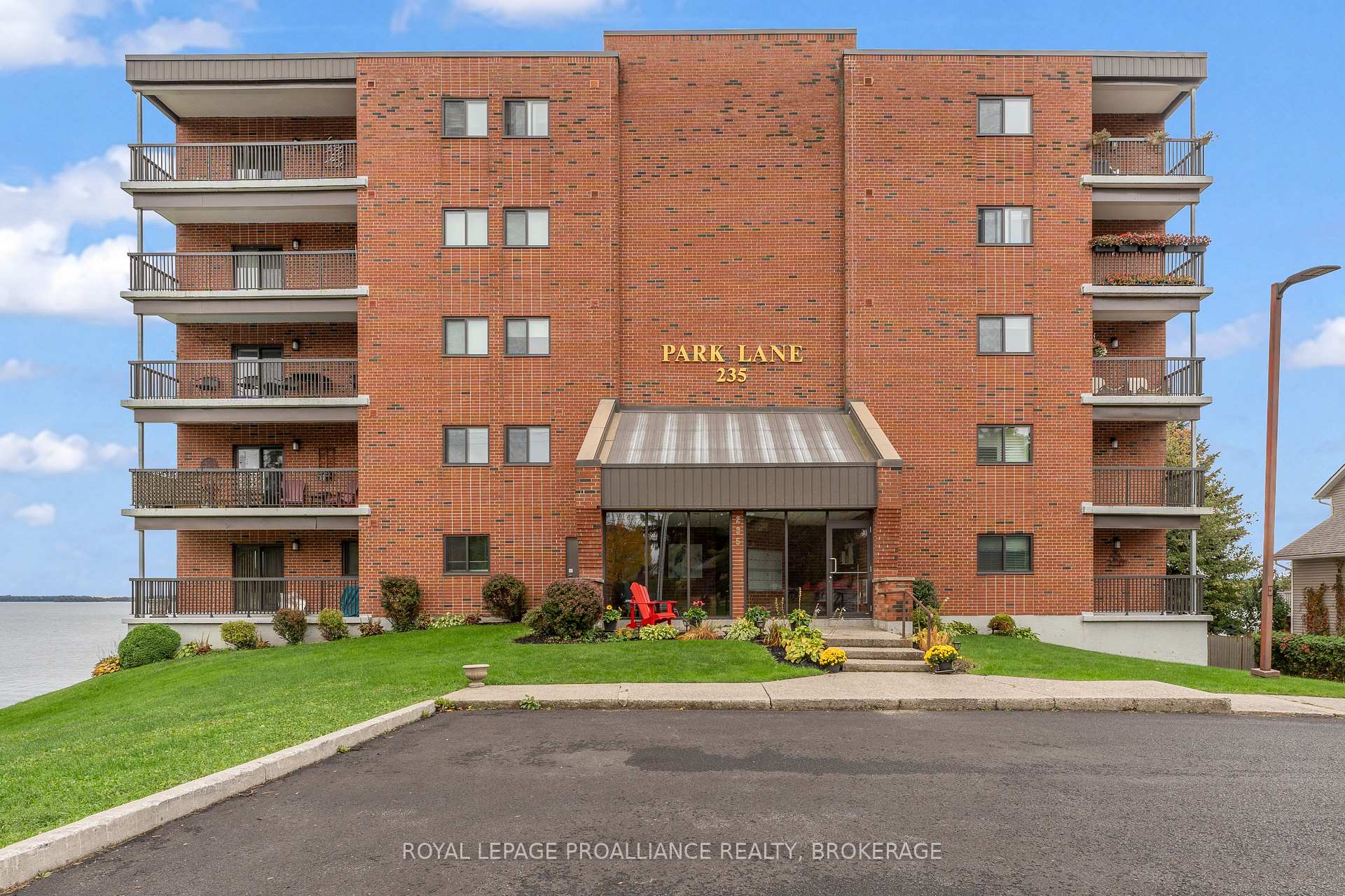 Photo of Unit 101, 235 South Street S