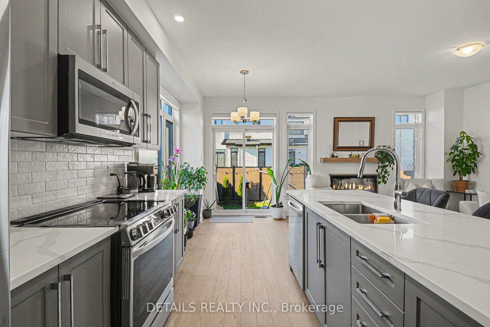 Photo 8 of 104 Sencha Terrace, Ottawa, Barrhaven - Heritage Park — HOMEH