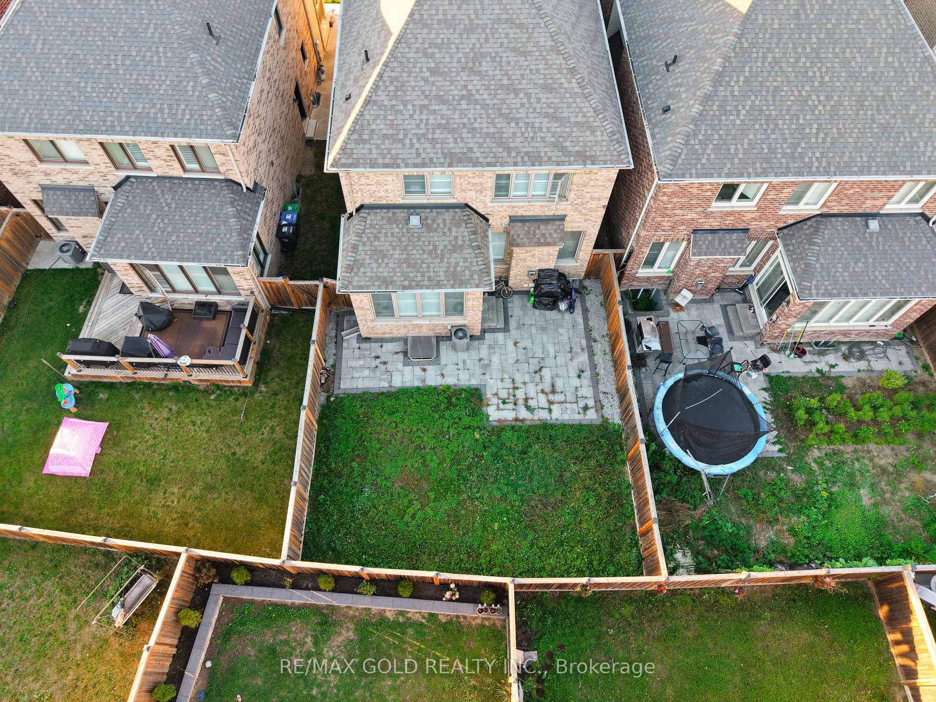 Photo 20 of 7 Vetch Street, Brampton, Bram West — HOMEH
