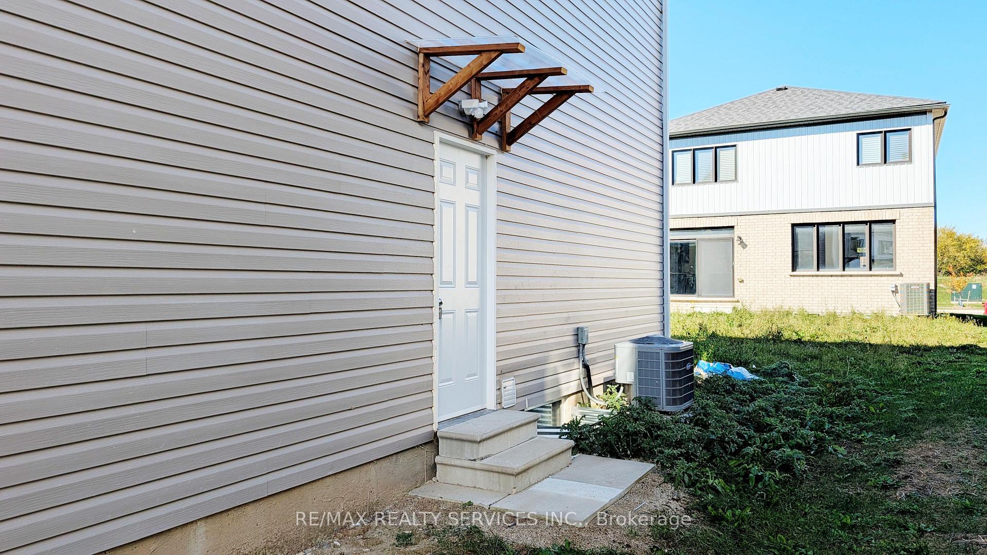 Photo 3 of Unit BASMENT, 21 Keelson Street, Welland, Dain City — HOMEH