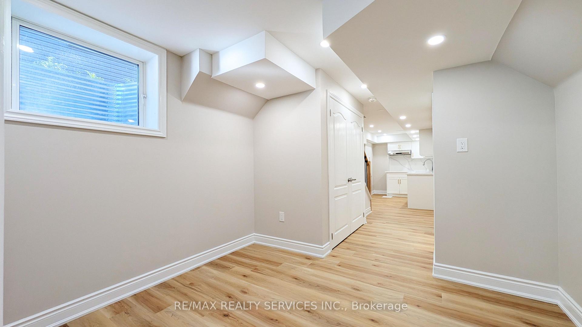 Photo 11 of Unit BASMENT, 21 Keelson Street, Welland, Dain City — HOMEH