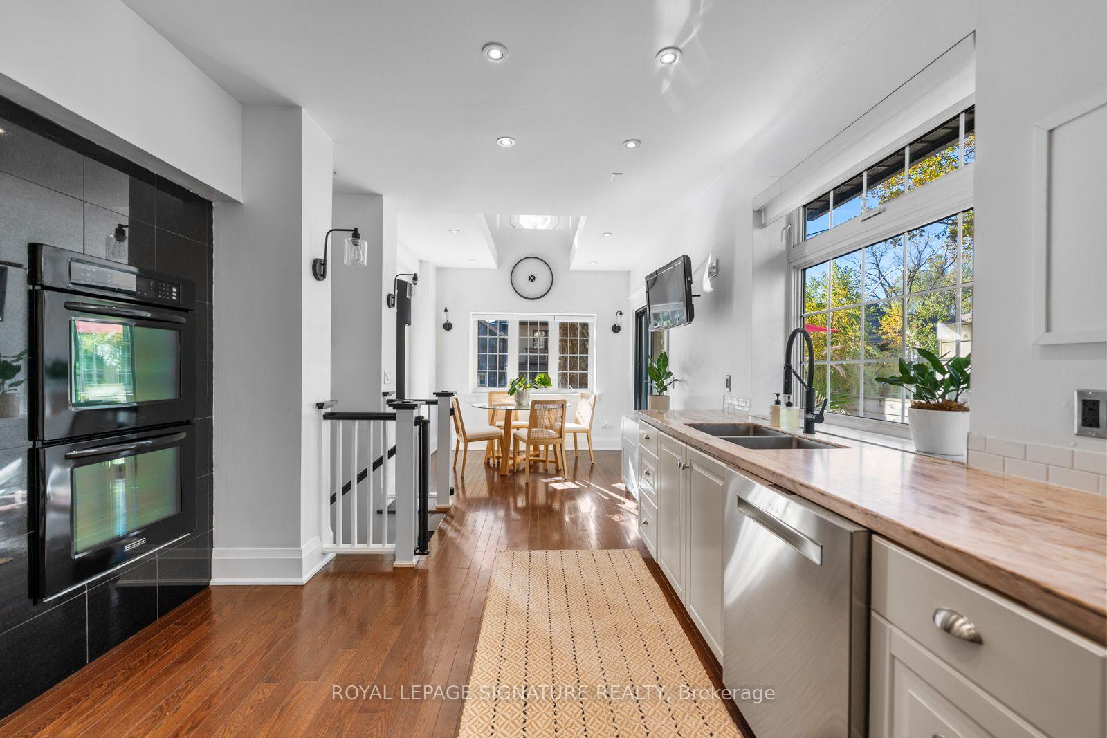 Photo 15 of 36 Duart Park Road, Toronto, The Beaches — HOMEH