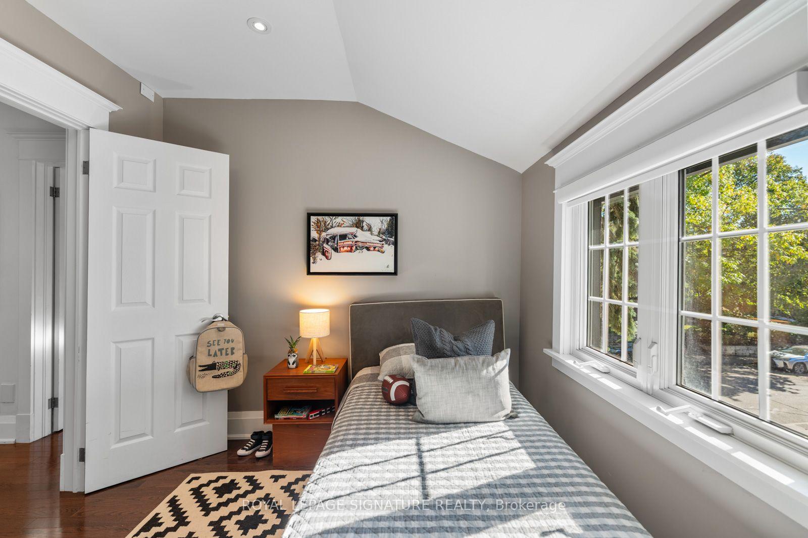 Photo 31 of 36 Duart Park Road, Toronto, The Beaches — HOMEH