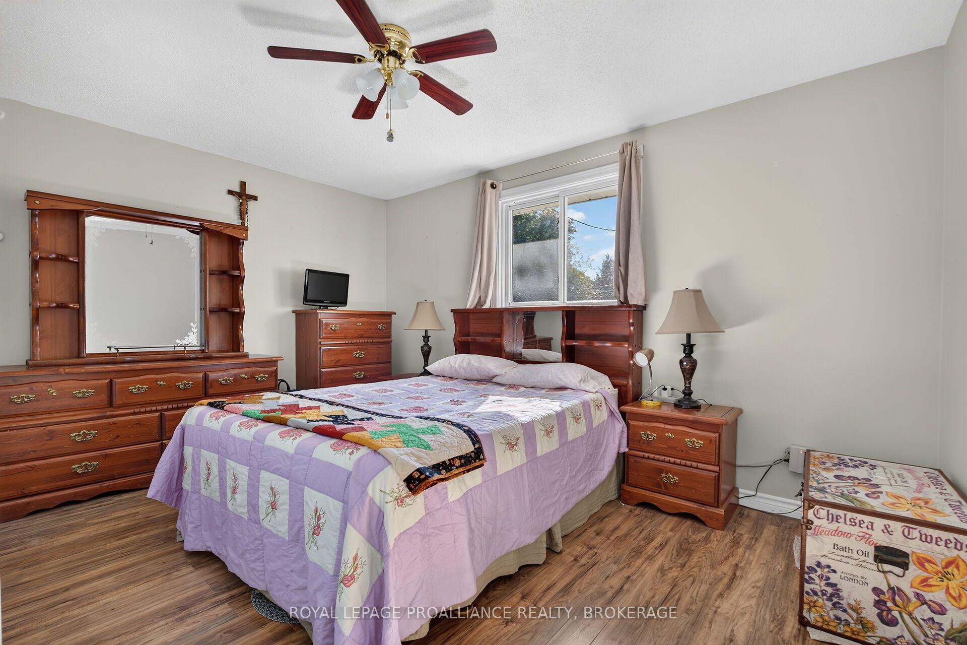 Photo 13 of 464 Henrietta Street, Gananoque, Gananoque — HOMEH