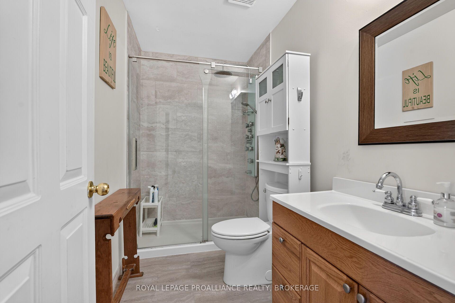 Photo 15 of 464 Henrietta Street, Gananoque, Gananoque — HOMEH