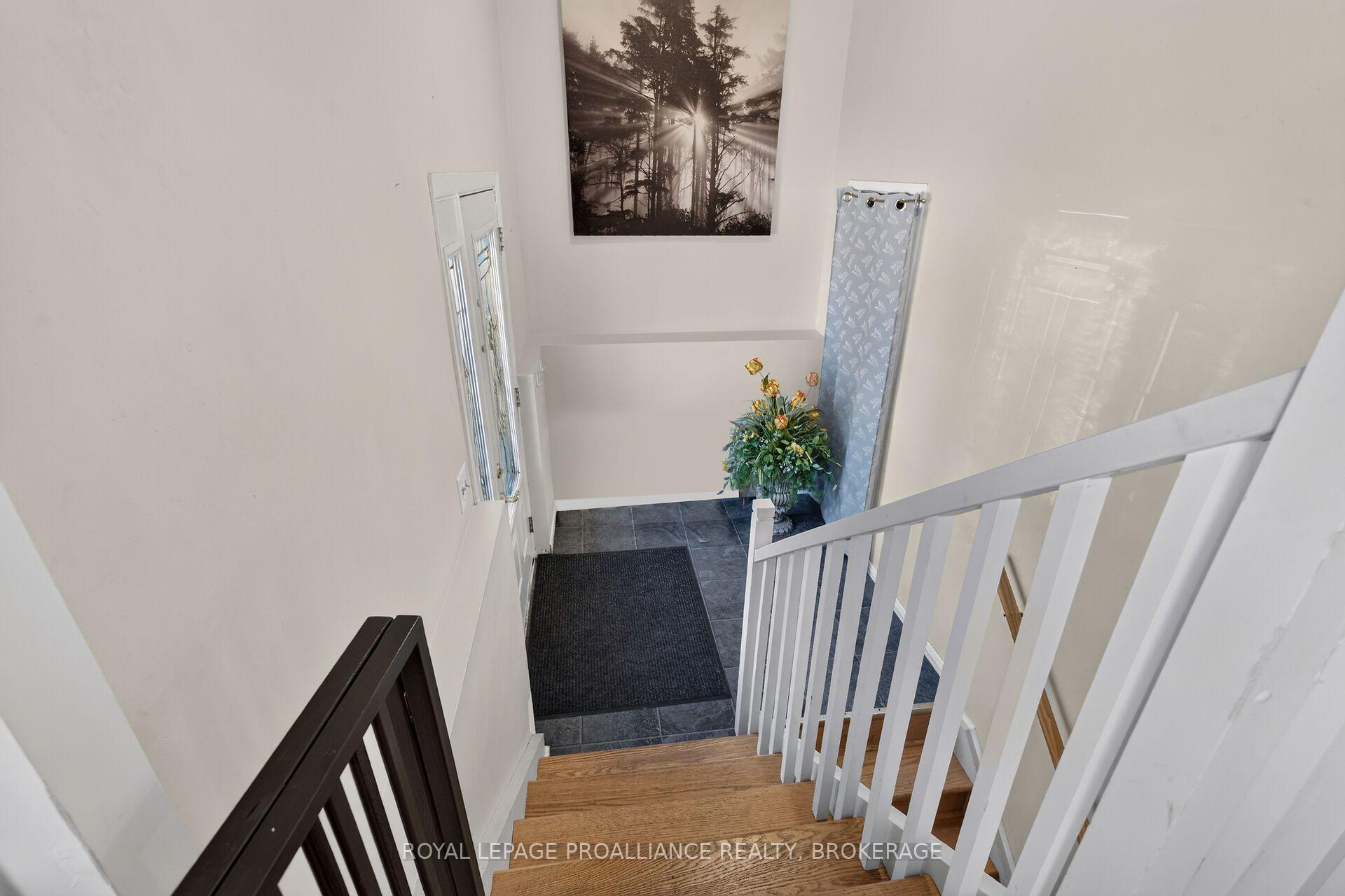 Photo 19 of 464 Henrietta Street, Gananoque, Gananoque — HOMEH