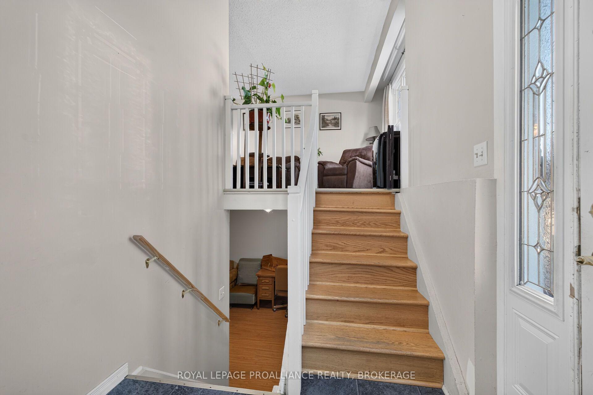 Photo 20 of 464 Henrietta Street, Gananoque, Gananoque — HOMEH