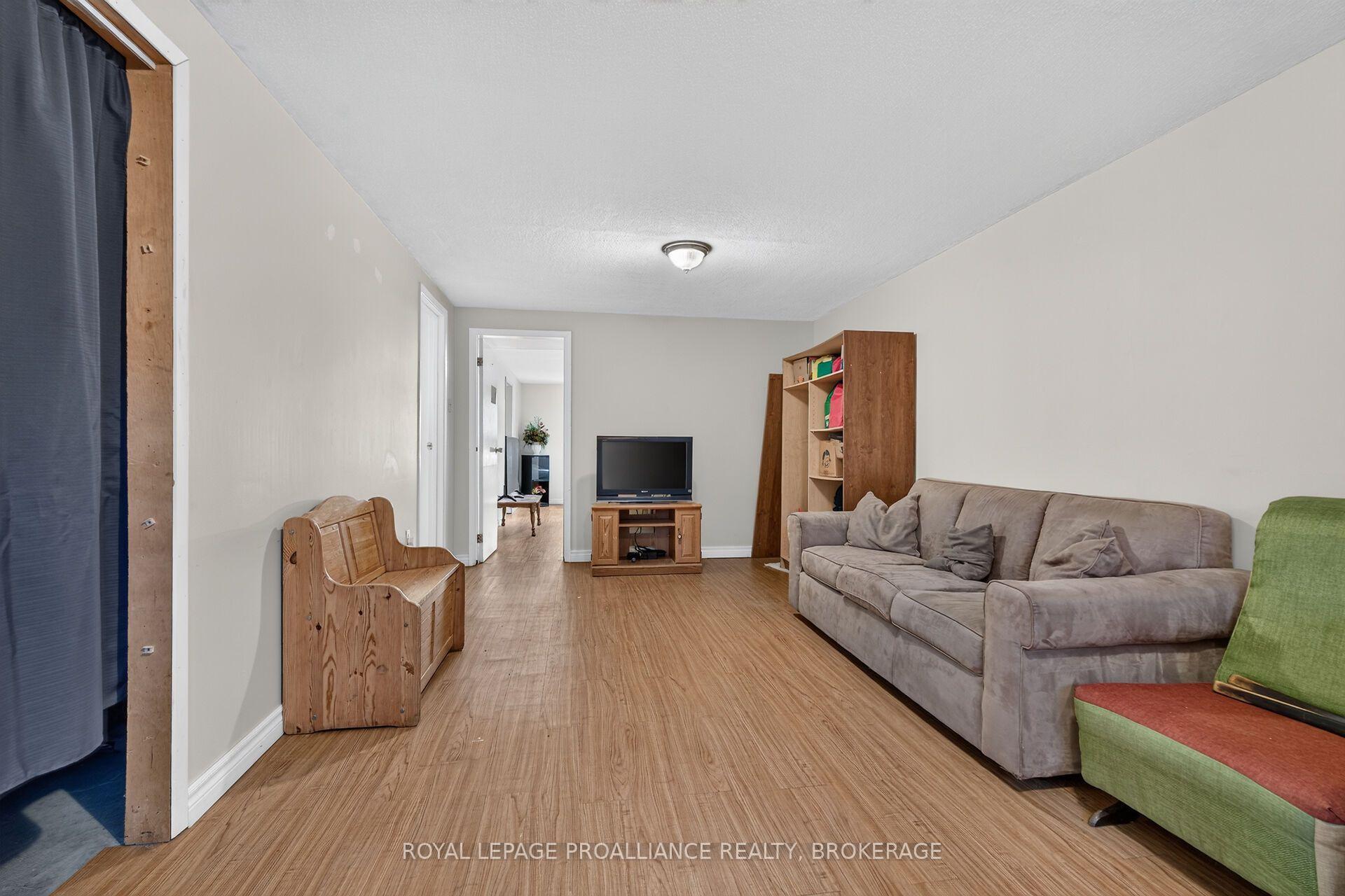 Photo 21 of 464 Henrietta Street, Gananoque, Gananoque — HOMEH
