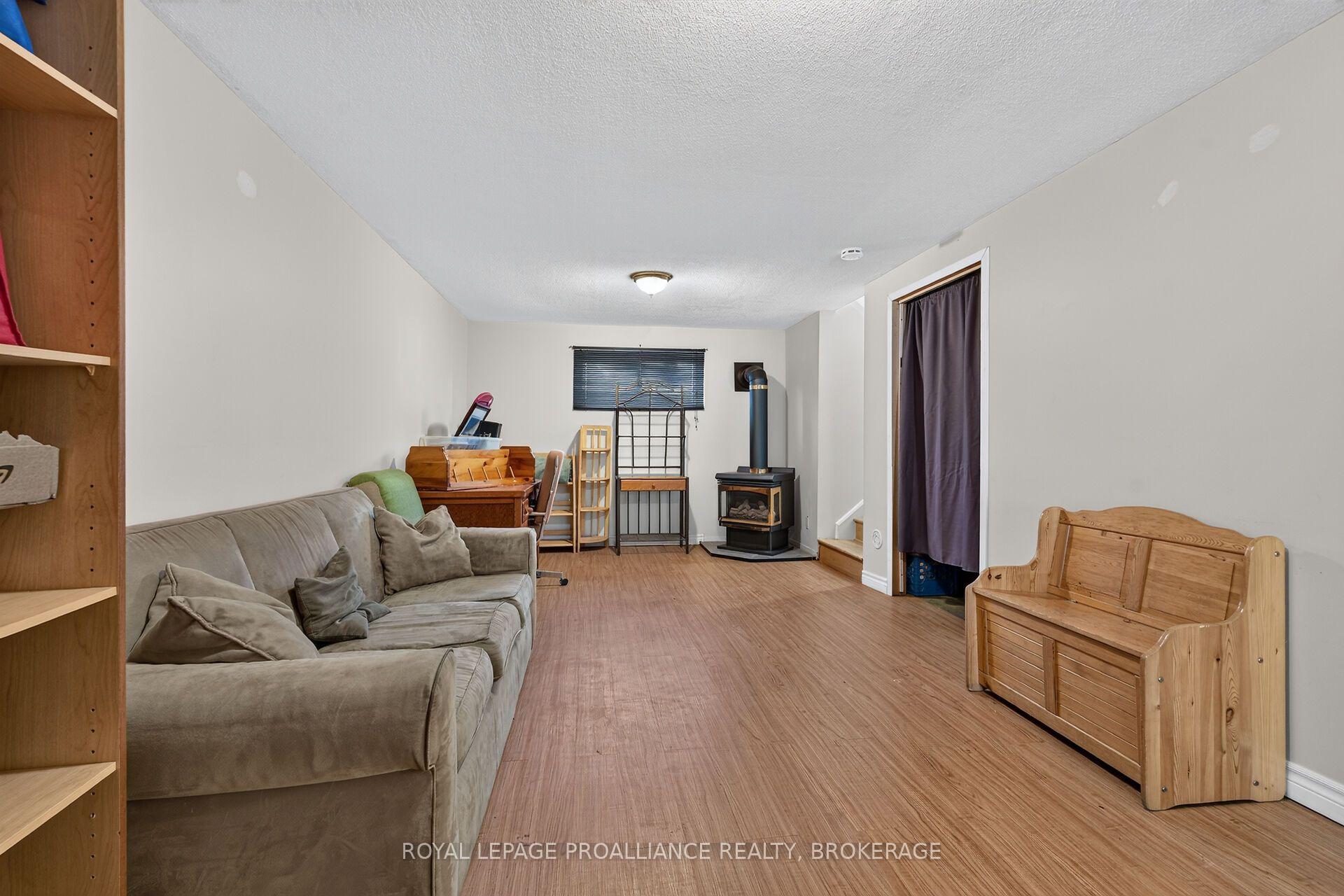 Photo 22 of 464 Henrietta Street, Gananoque, Gananoque — HOMEH