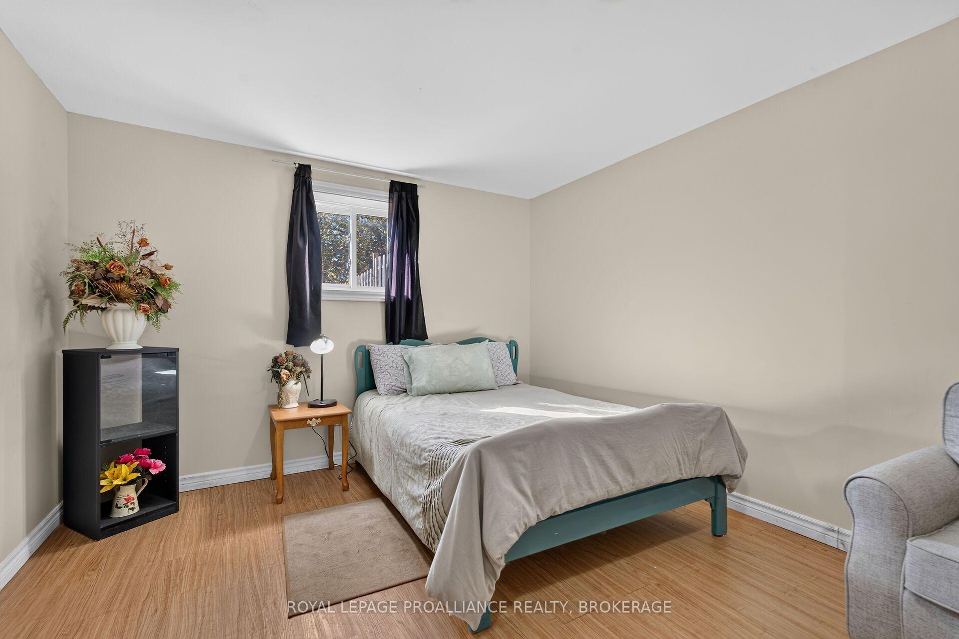 Photo 25 of 464 Henrietta Street, Gananoque, Gananoque — HOMEH