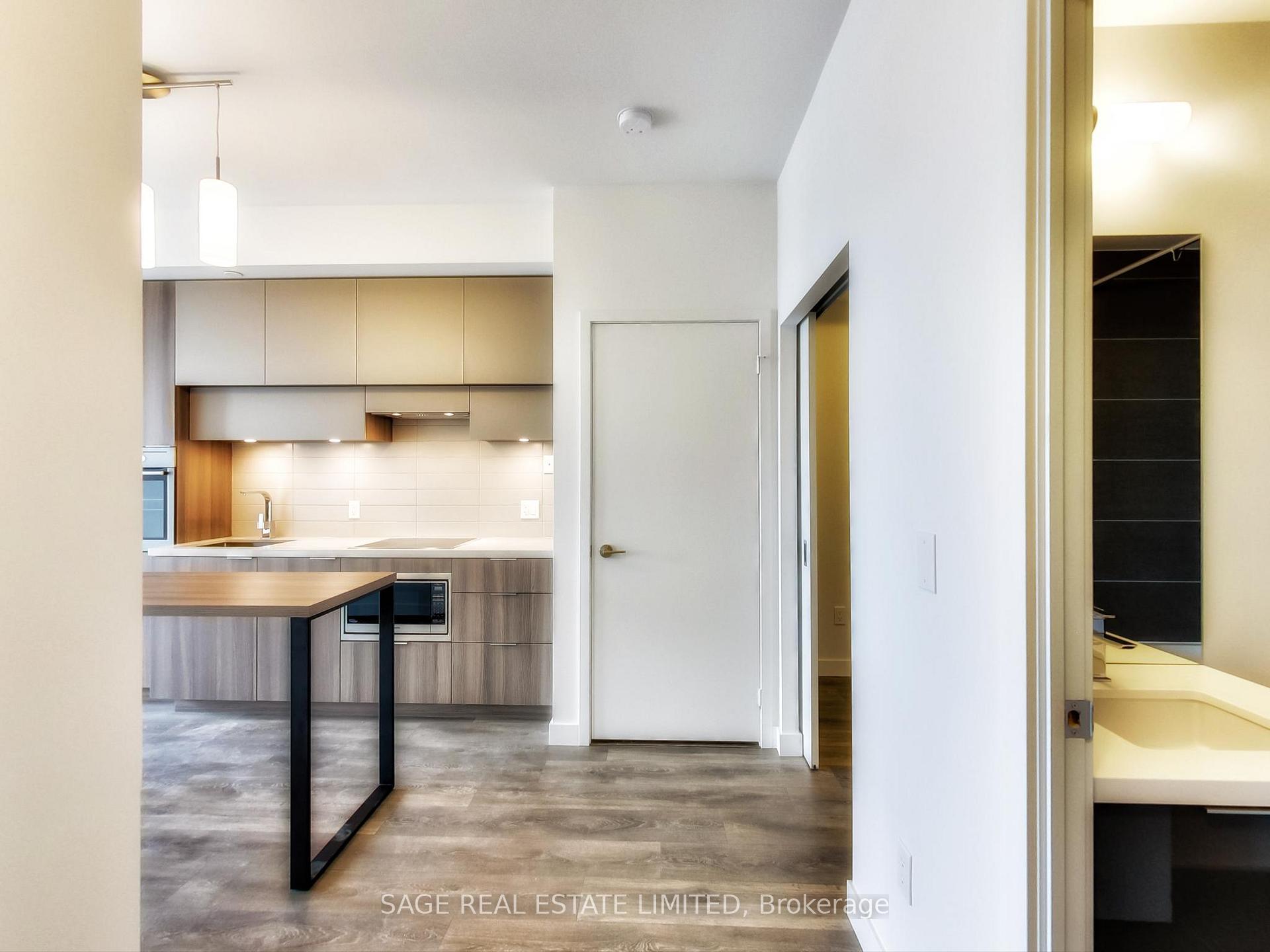 Photo 2 of Unit 5012, 8 Eglinton Avenue E, Toronto, Mount Pleasant West — HOMEH
