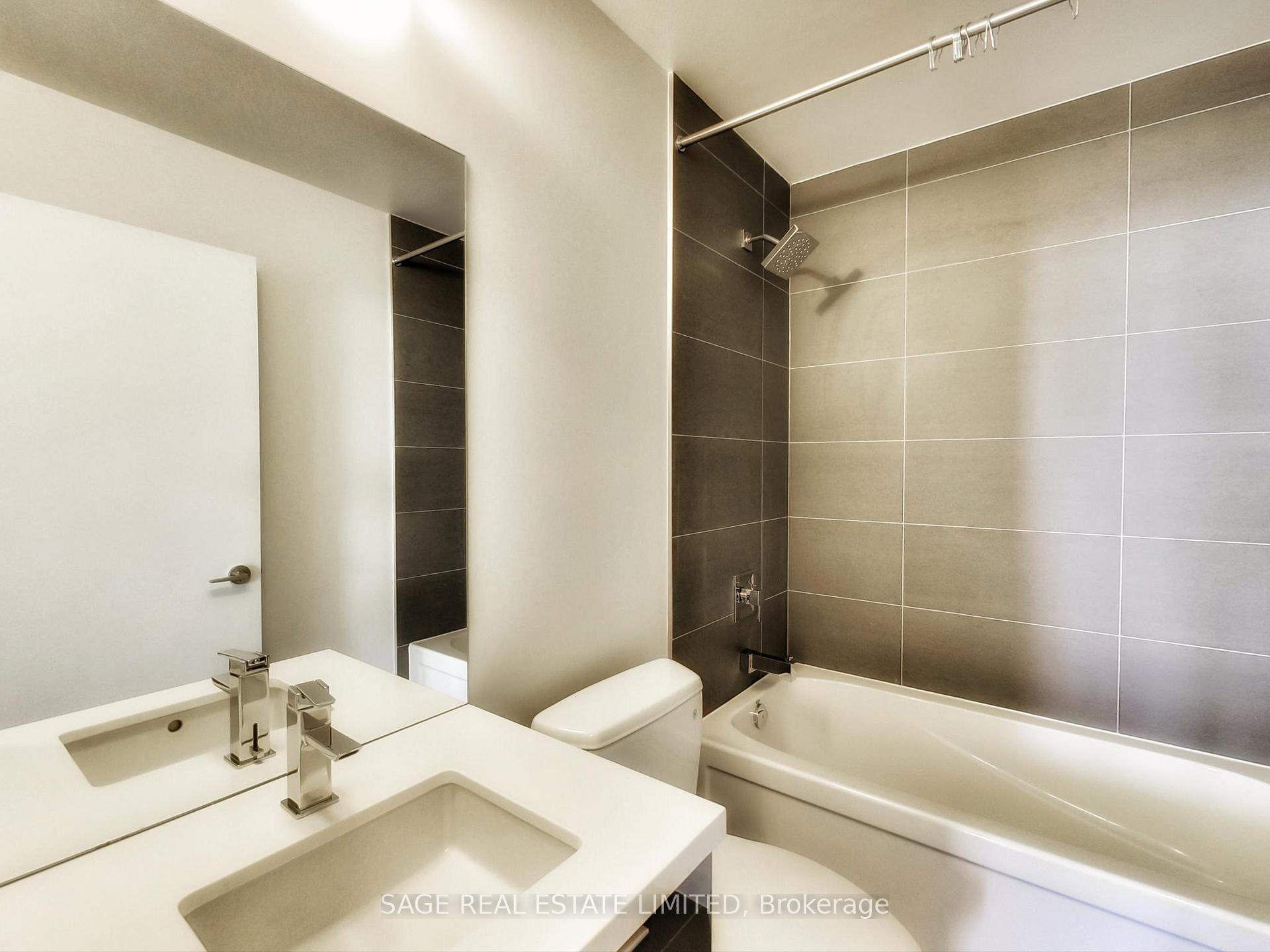 Photo 3 of Unit 5012, 8 Eglinton Avenue E, Toronto, Mount Pleasant West — HOMEH