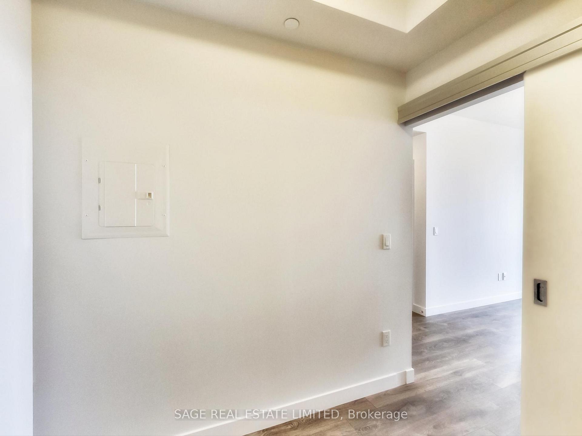 Photo 5 of Unit 5012, 8 Eglinton Avenue E, Toronto, Mount Pleasant West — HOMEH