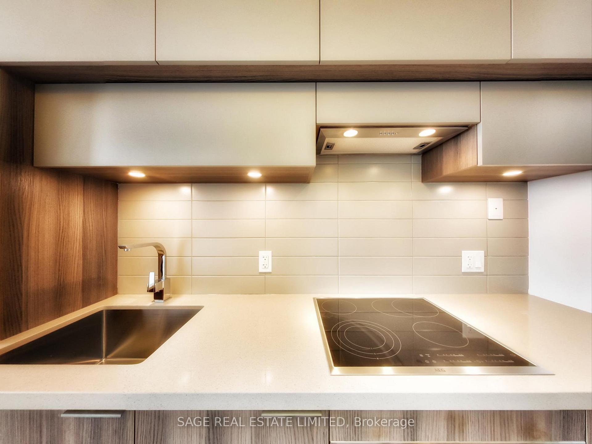 Photo 10 of Unit 5012, 8 Eglinton Avenue E, Toronto, Mount Pleasant West — HOMEH