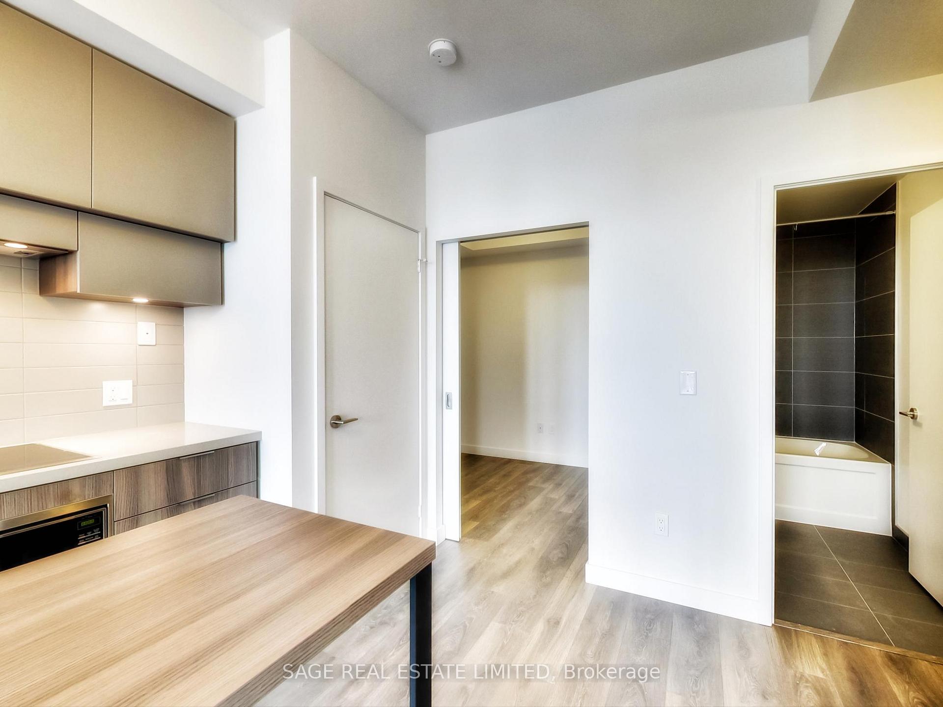 Photo 11 of Unit 5012, 8 Eglinton Avenue E, Toronto, Mount Pleasant West — HOMEH