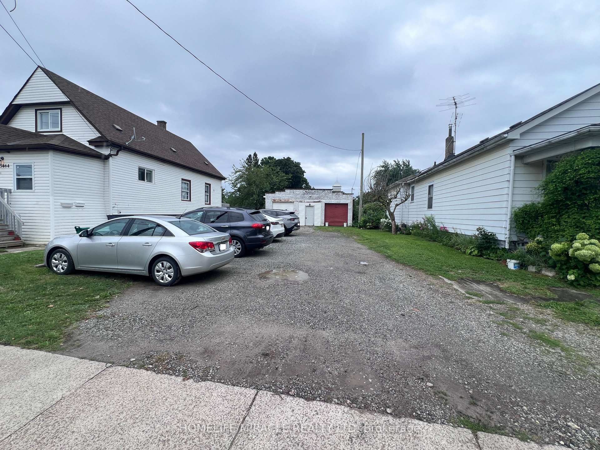 Front of 5470 Lewis Avenue