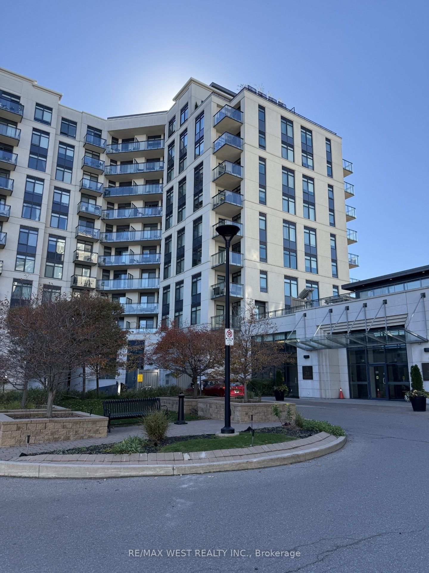 Photo 1 of Unit 217, 12 Woodstream Boulevard, Vaughan, Vaughan Grove — HOMEH