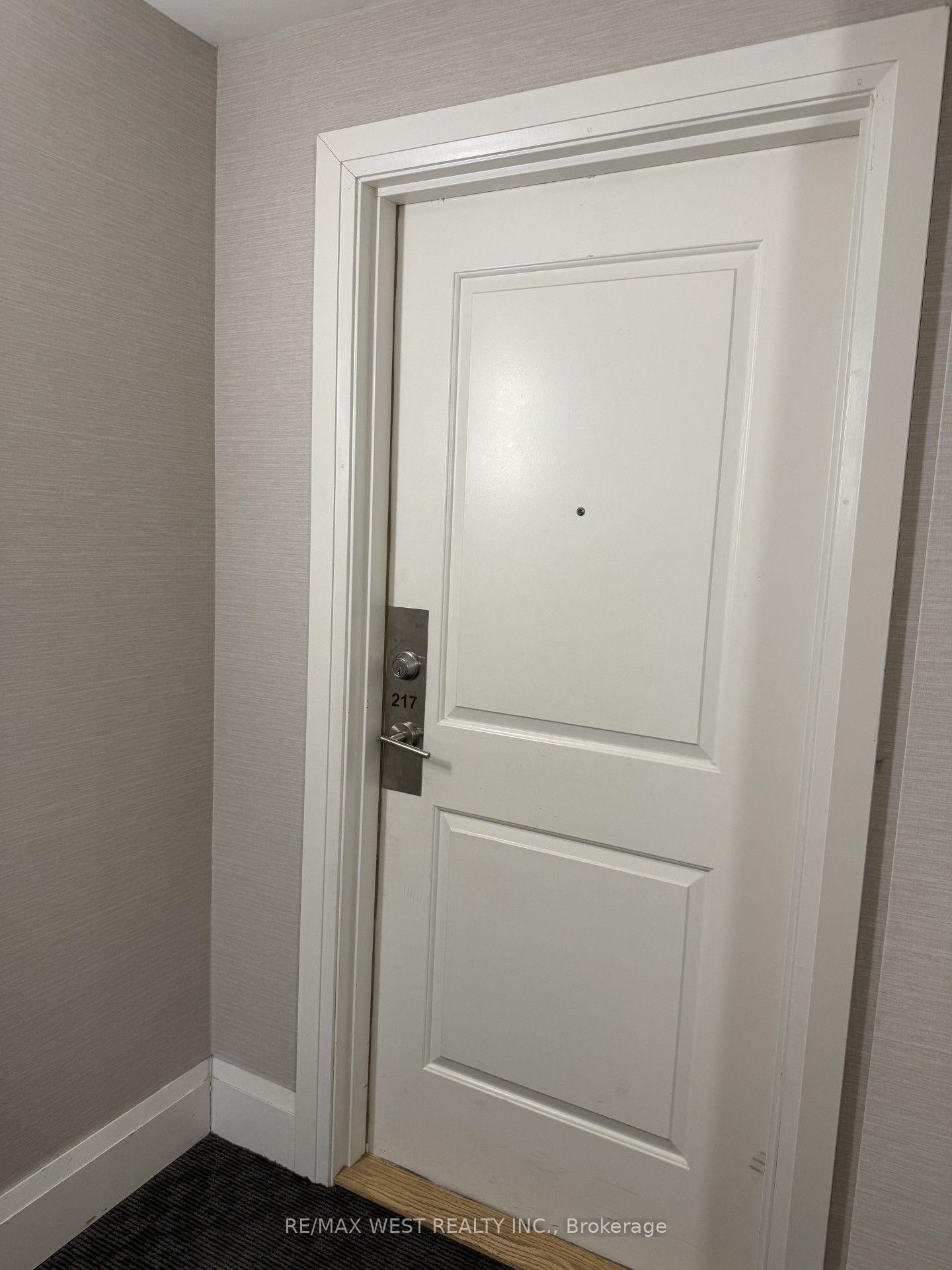 Photo 4 of Unit 217, 12 Woodstream Boulevard, Vaughan, Vaughan Grove — HOMEH