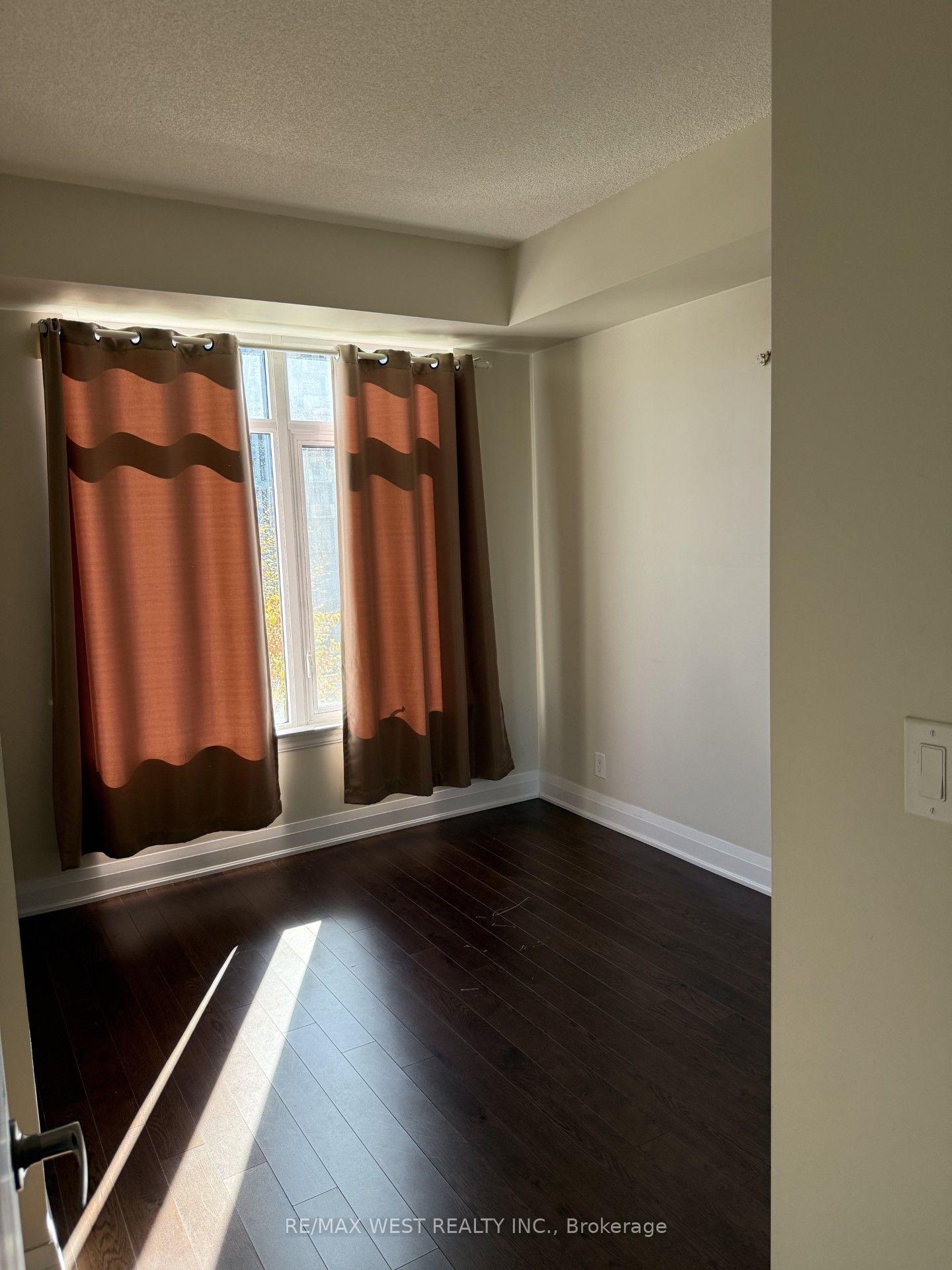 Photo 9 of Unit 217, 12 Woodstream Boulevard, Vaughan, Vaughan Grove — HOMEH