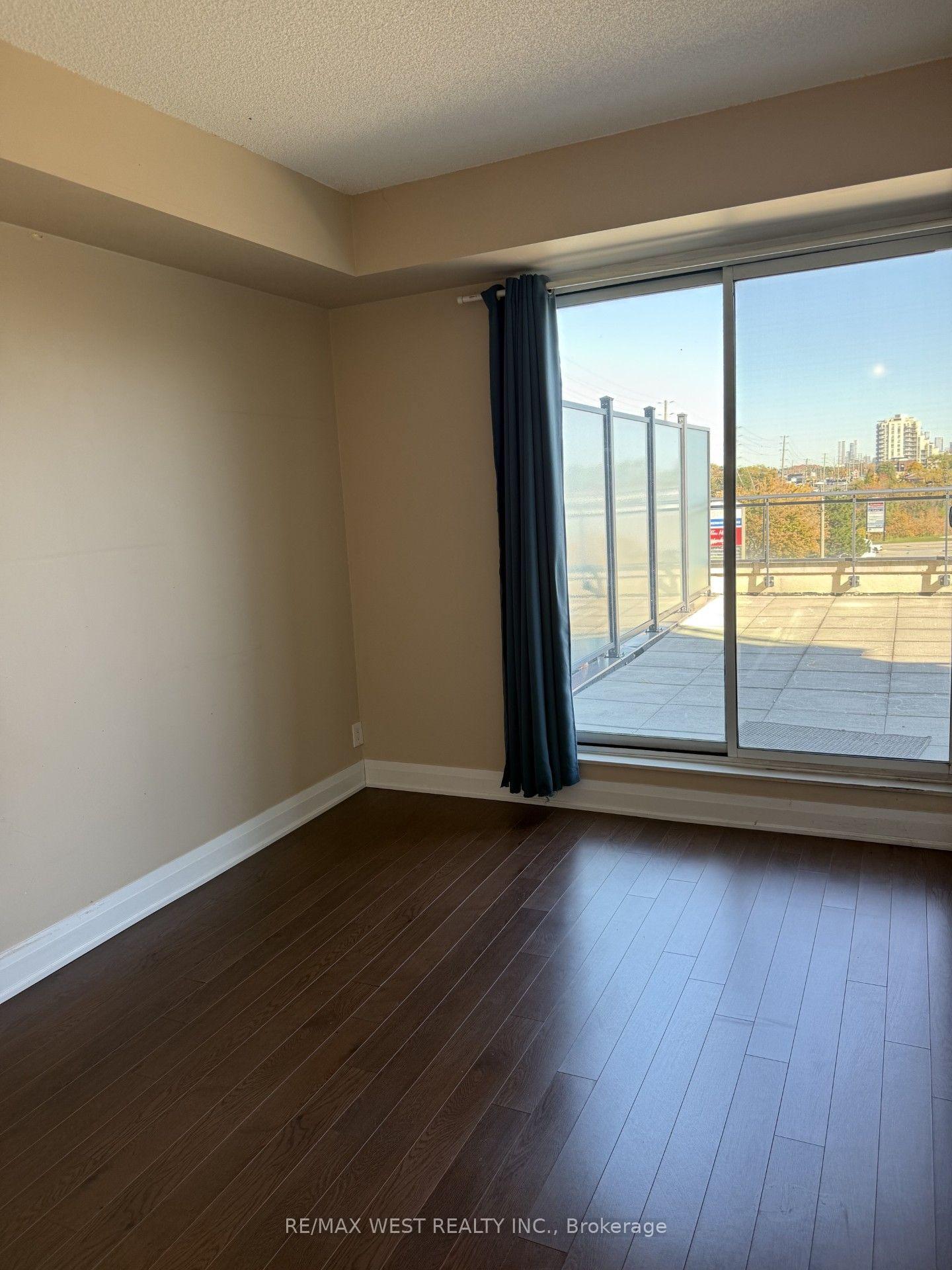 Photo 12 of Unit 217, 12 Woodstream Boulevard, Vaughan, Vaughan Grove — HOMEH