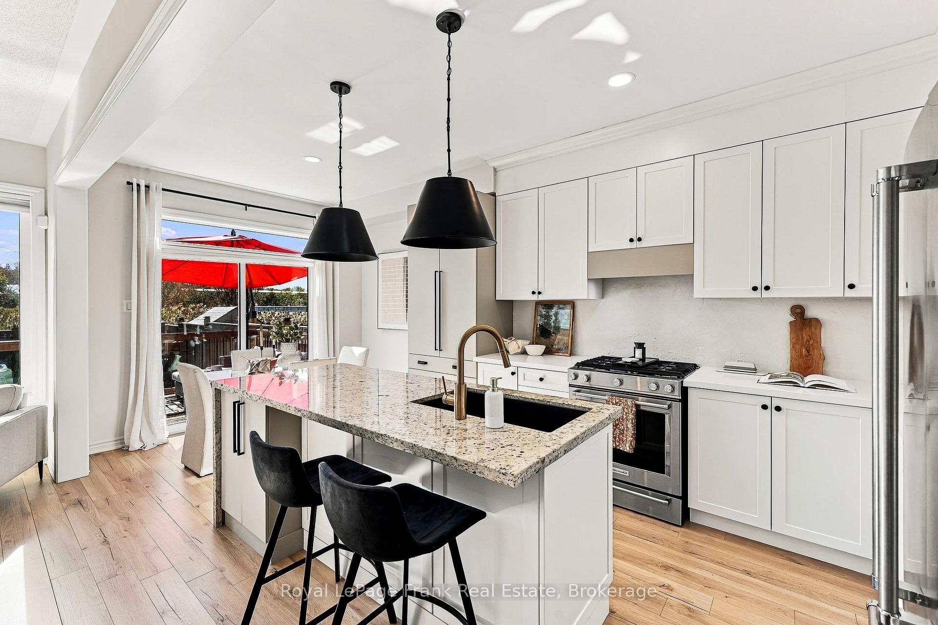 Photo 10 of 30 Doctor Archer Drive, Scugog, Port Perry — HOMEH