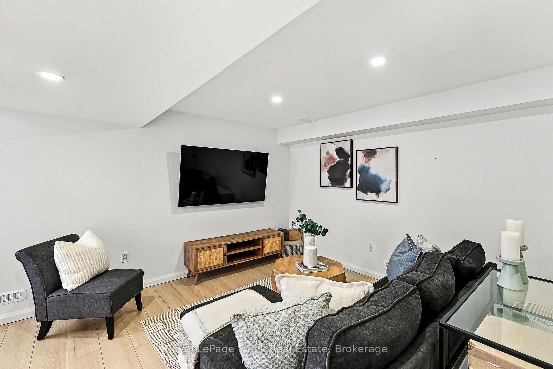 Photo 24 of 30 Doctor Archer Drive, Scugog, Port Perry — HOMEH