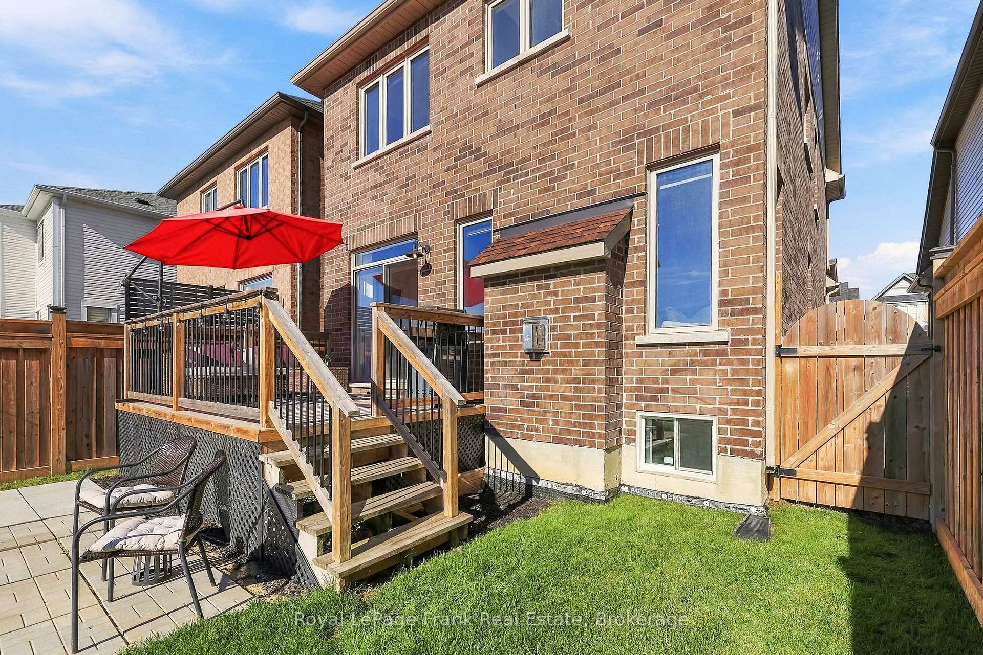 Photo 35 of 30 Doctor Archer Drive, Scugog, Port Perry — HOMEH