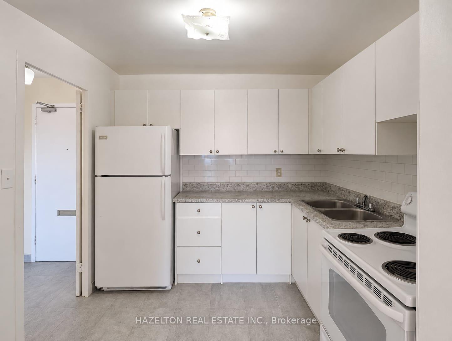 Photo 20 of Unit 704, 1665 Bloor Street E, Mississauga, Applewood — HOMEH
