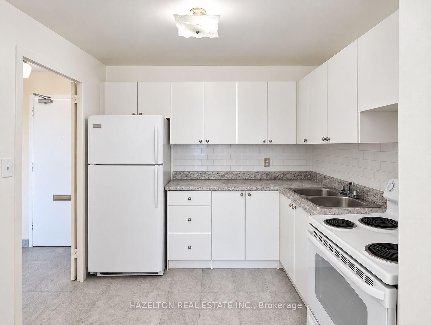 Photo 22 of Unit 704, 1665 Bloor Street E, Mississauga, Applewood — HOMEH