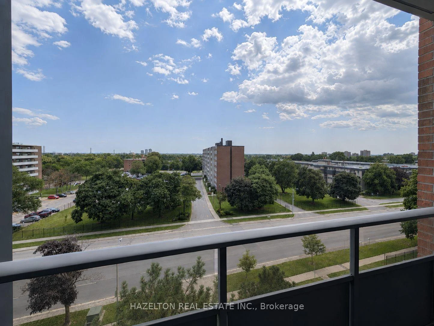 Photo 11 of Unit 704, 1665 Bloor Street E, Mississauga, Applewood — HOMEH