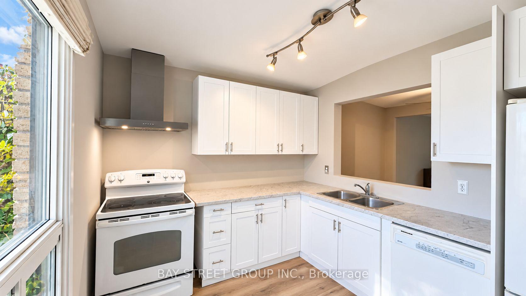 Photo 4 of Unit 43, 302 Vine Street, St. Catharines, Carlton/Bunting — HOMEH