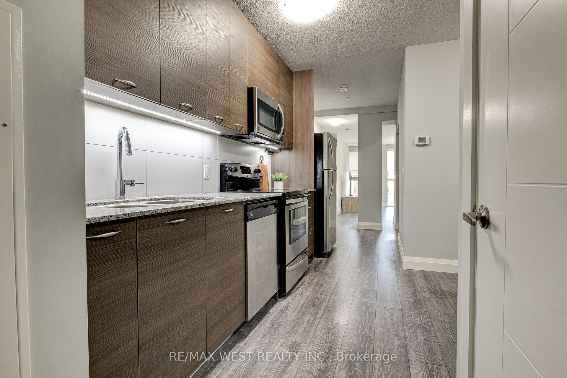 Photo 5 of Unit 215, 318 Spruce Street, Waterloo, Downtown Waterloo — HOMEH
