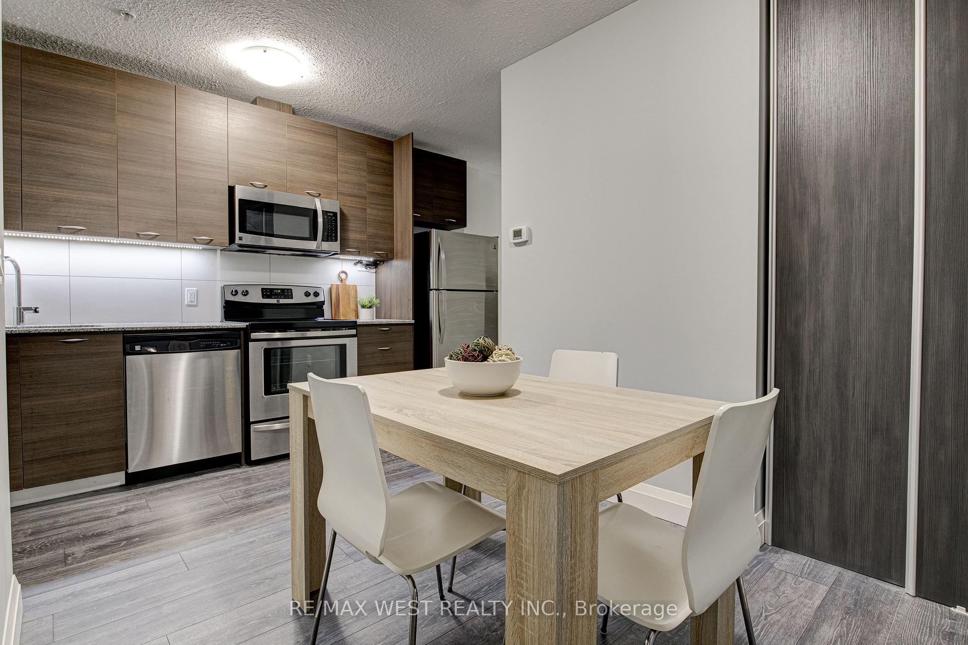 Photo 12 of Unit 215, 318 Spruce Street, Waterloo, Downtown Waterloo — HOMEH