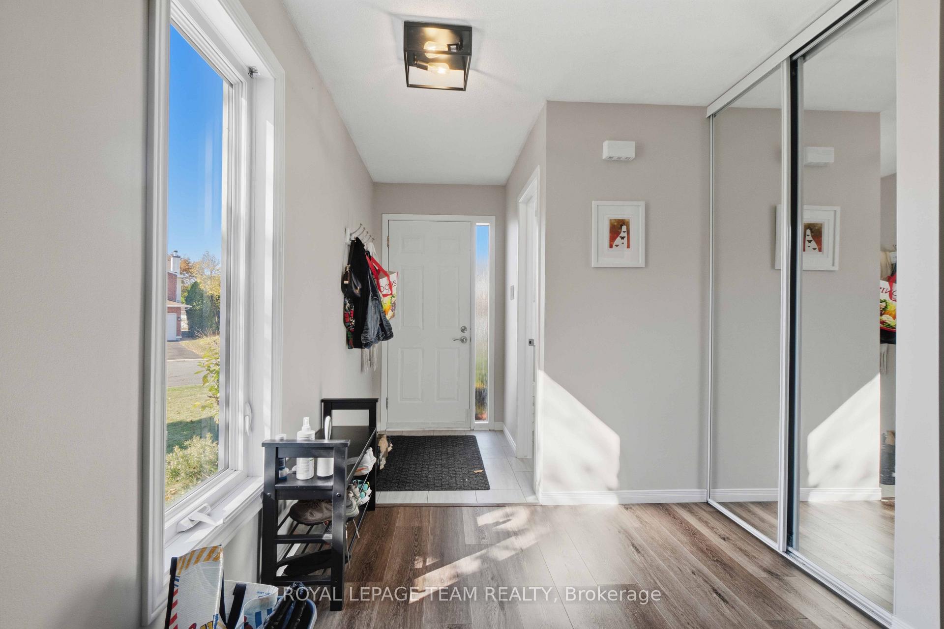 Photo 2 of 62 Springwater Drive, Ottawa, Kanata - Bridlewood — HOMEH