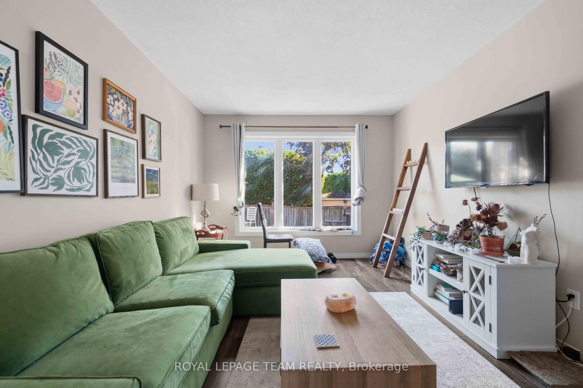 Photo 6 of 62 Springwater Drive, Ottawa, Kanata - Bridlewood — HOMEH
