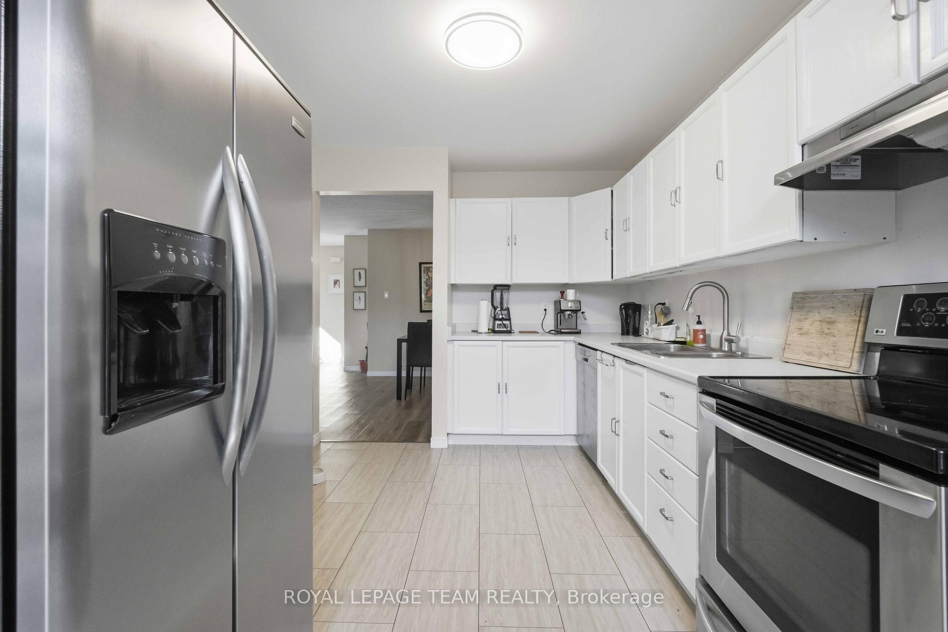 Photo 9 of 62 Springwater Drive, Ottawa, Kanata - Bridlewood — HOMEH