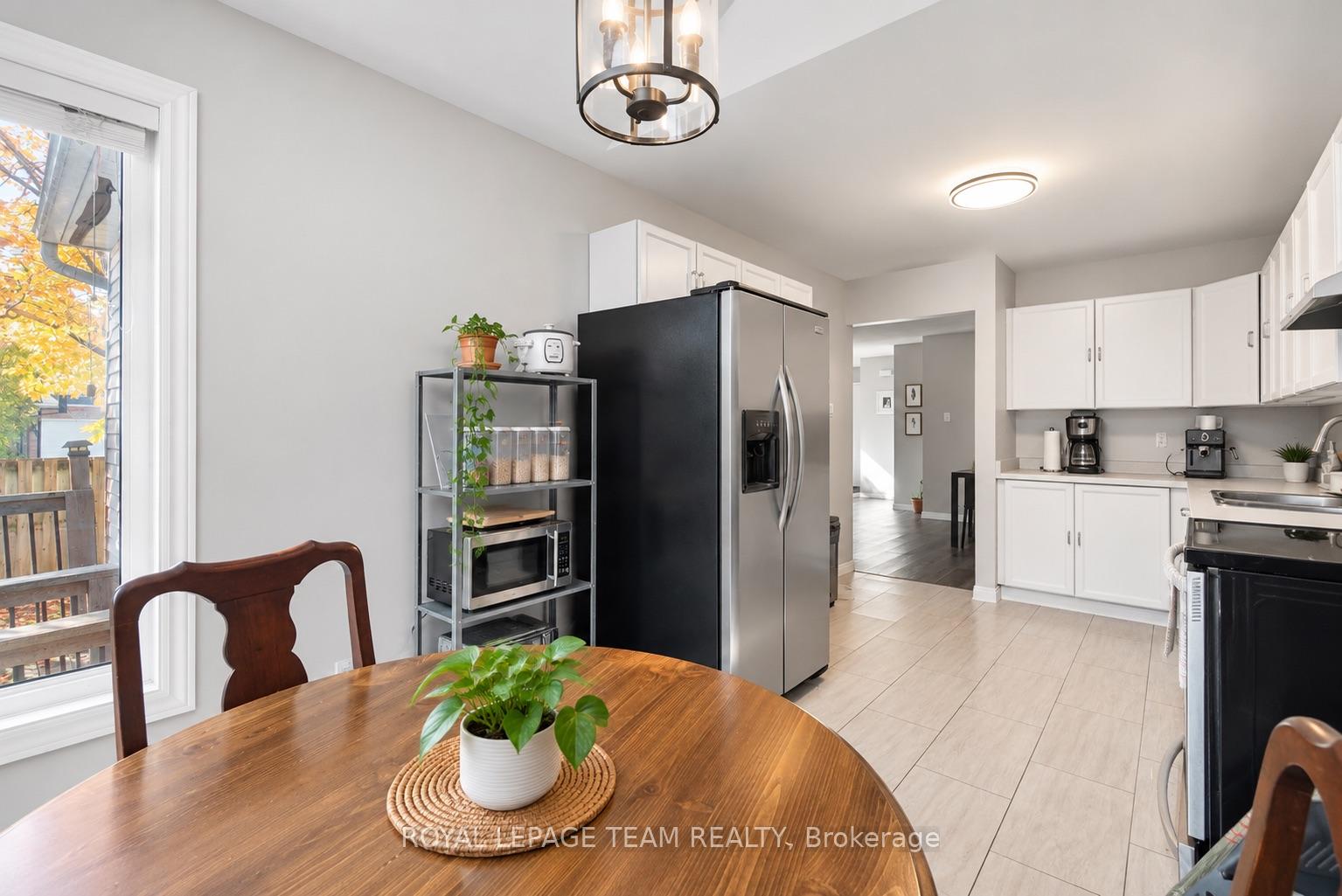 Photo 10 of 62 Springwater Drive, Ottawa, Kanata - Bridlewood — HOMEH