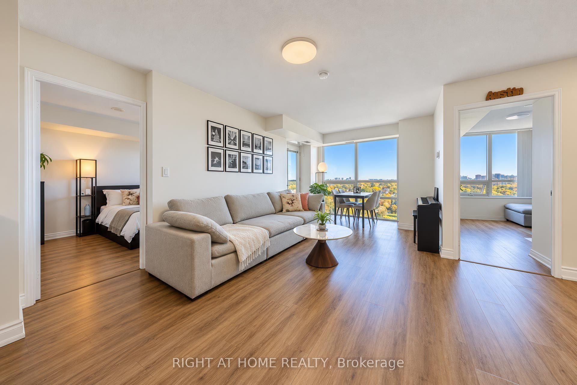 Photo 2 of Unit 2022, 35 Hollywood Avenue, North York, Willowdale East — HOMEH