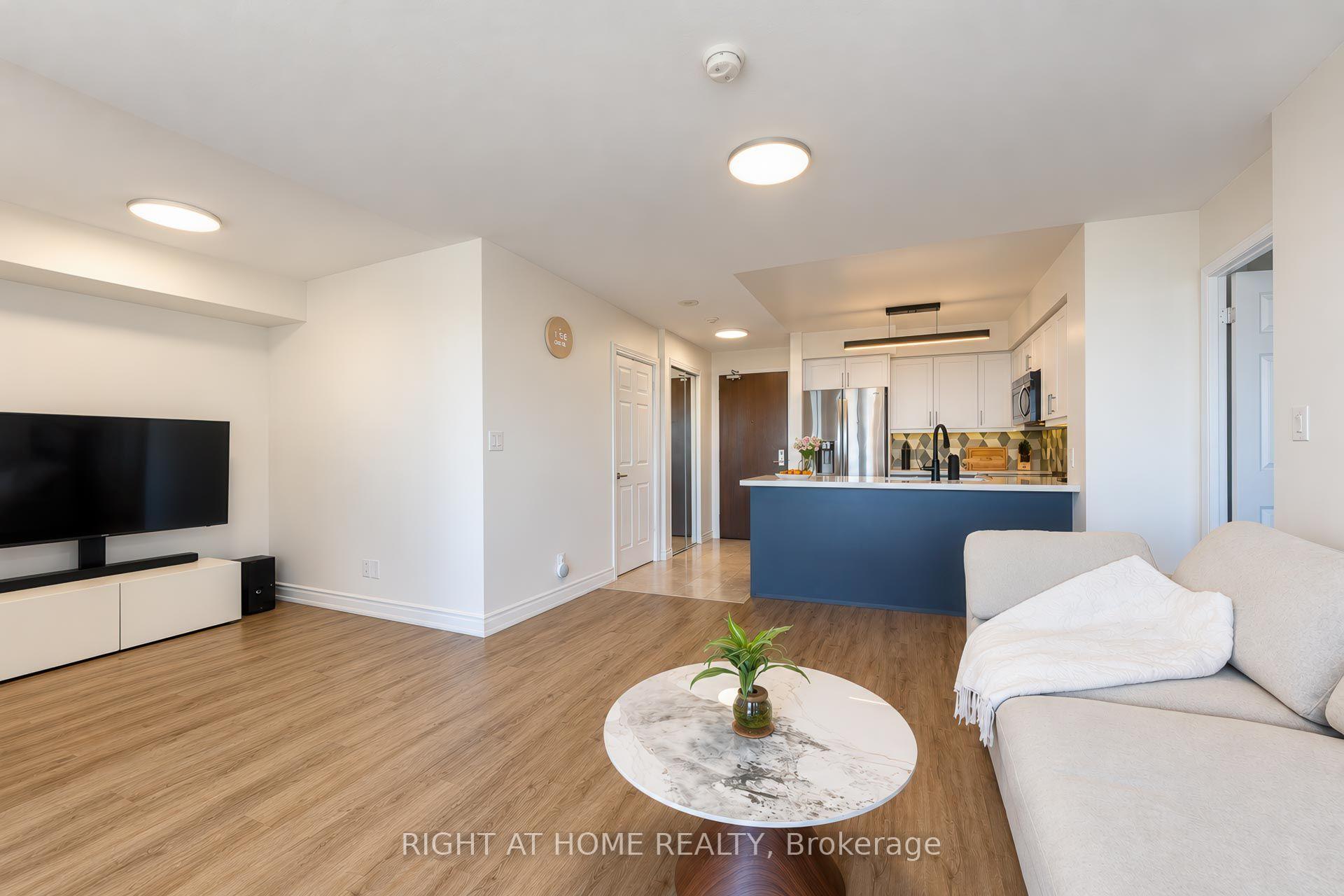 Photo 21 of Unit 2022, 35 Hollywood Avenue, North York, Willowdale East — HOMEH