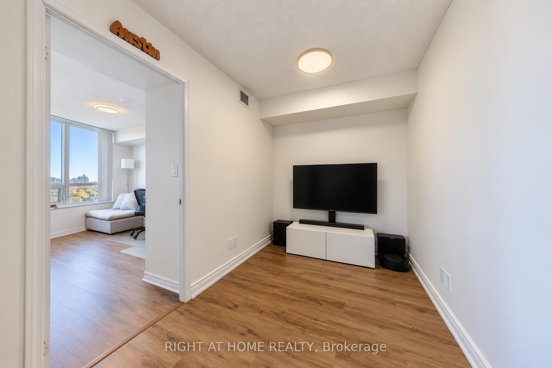 Photo 26 of Unit 2022, 35 Hollywood Avenue, North York, Willowdale East — HOMEH