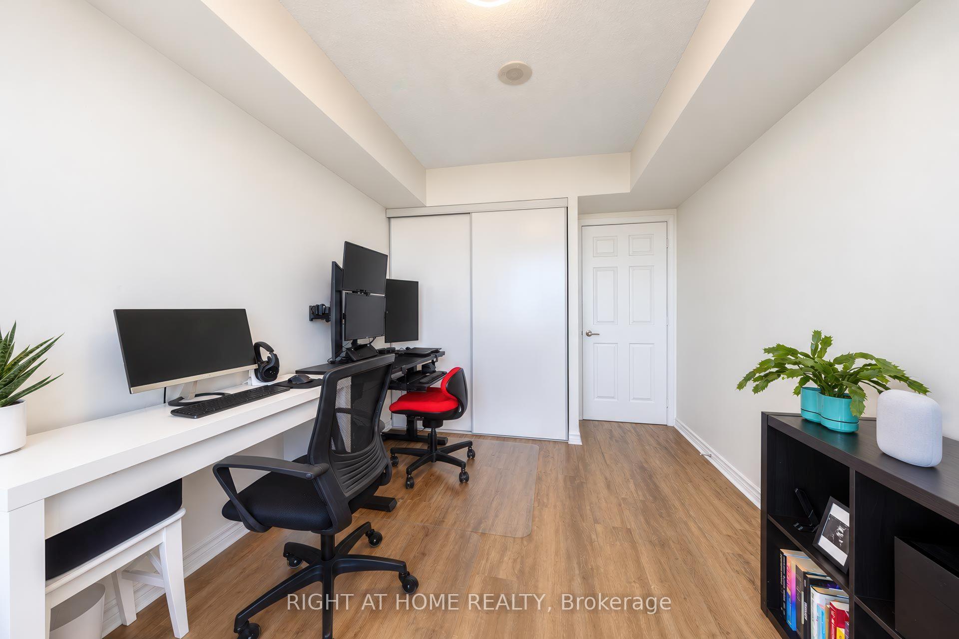 Photo 32 of Unit 2022, 35 Hollywood Avenue, North York, Willowdale East — HOMEH
