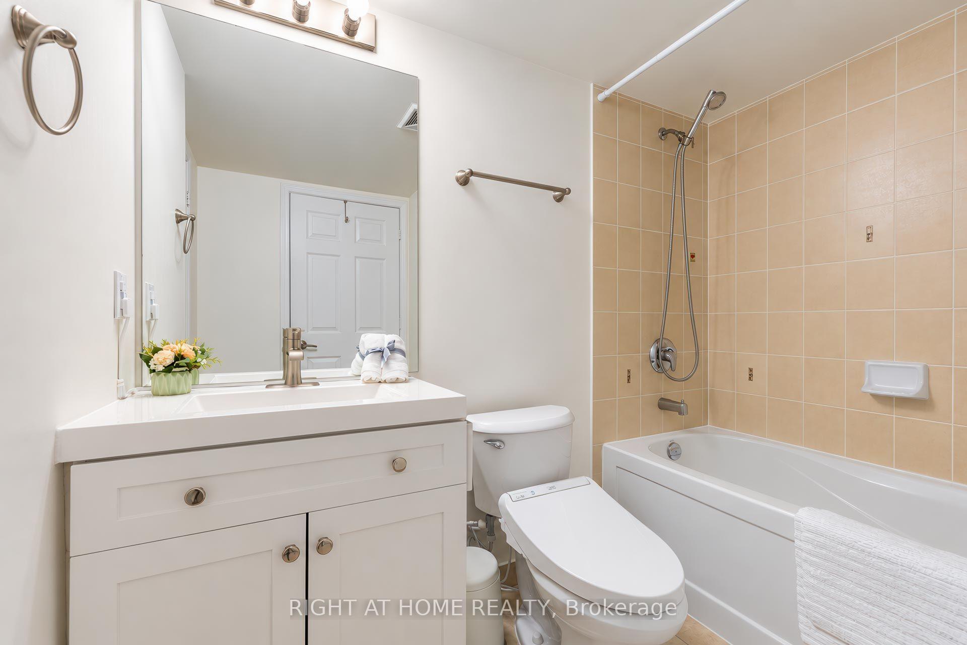 Photo 33 of Unit 2022, 35 Hollywood Avenue, North York, Willowdale East — HOMEH