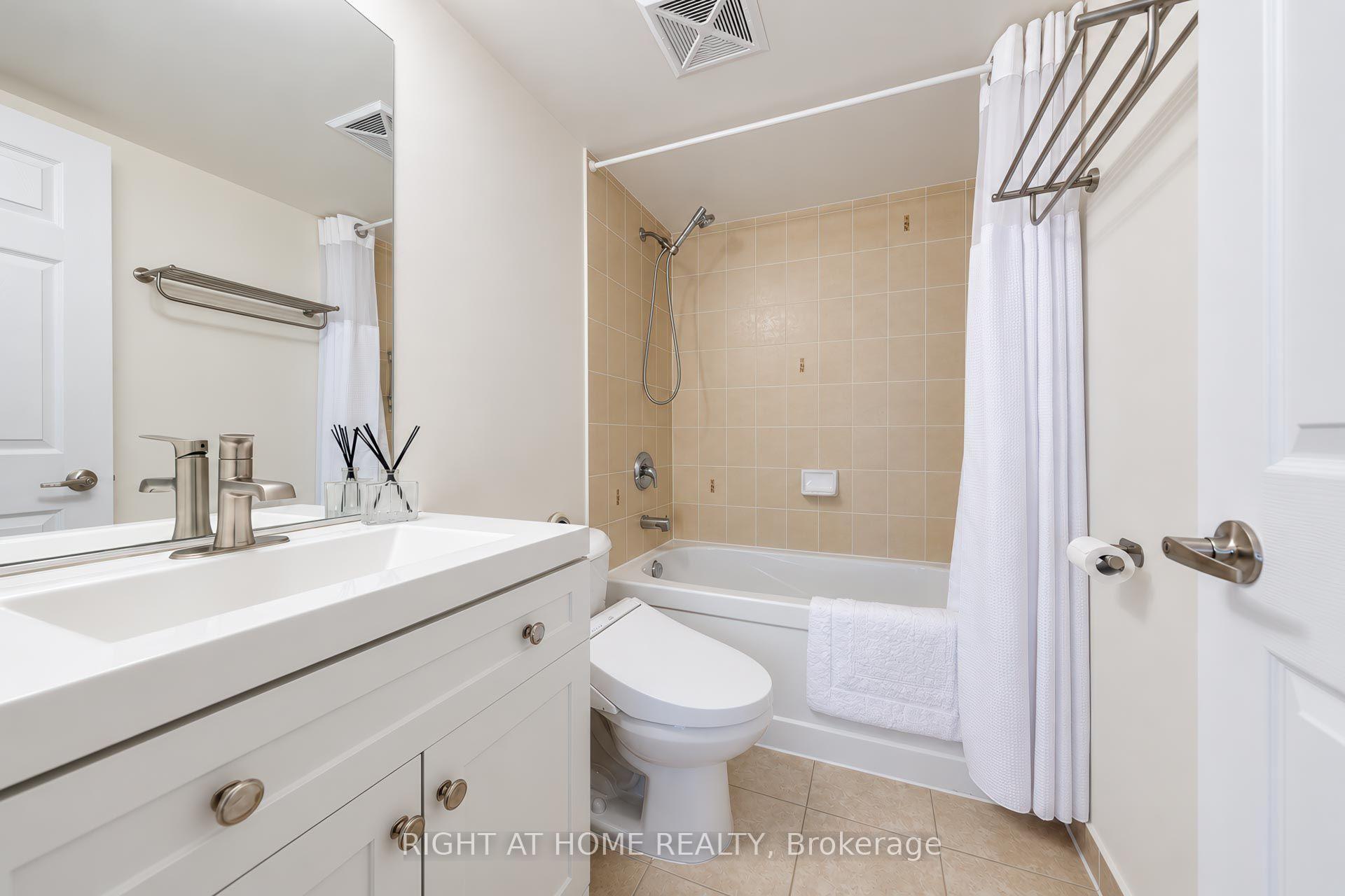 Photo 25 of Unit 2022, 35 Hollywood Avenue, North York, Willowdale East — HOMEH