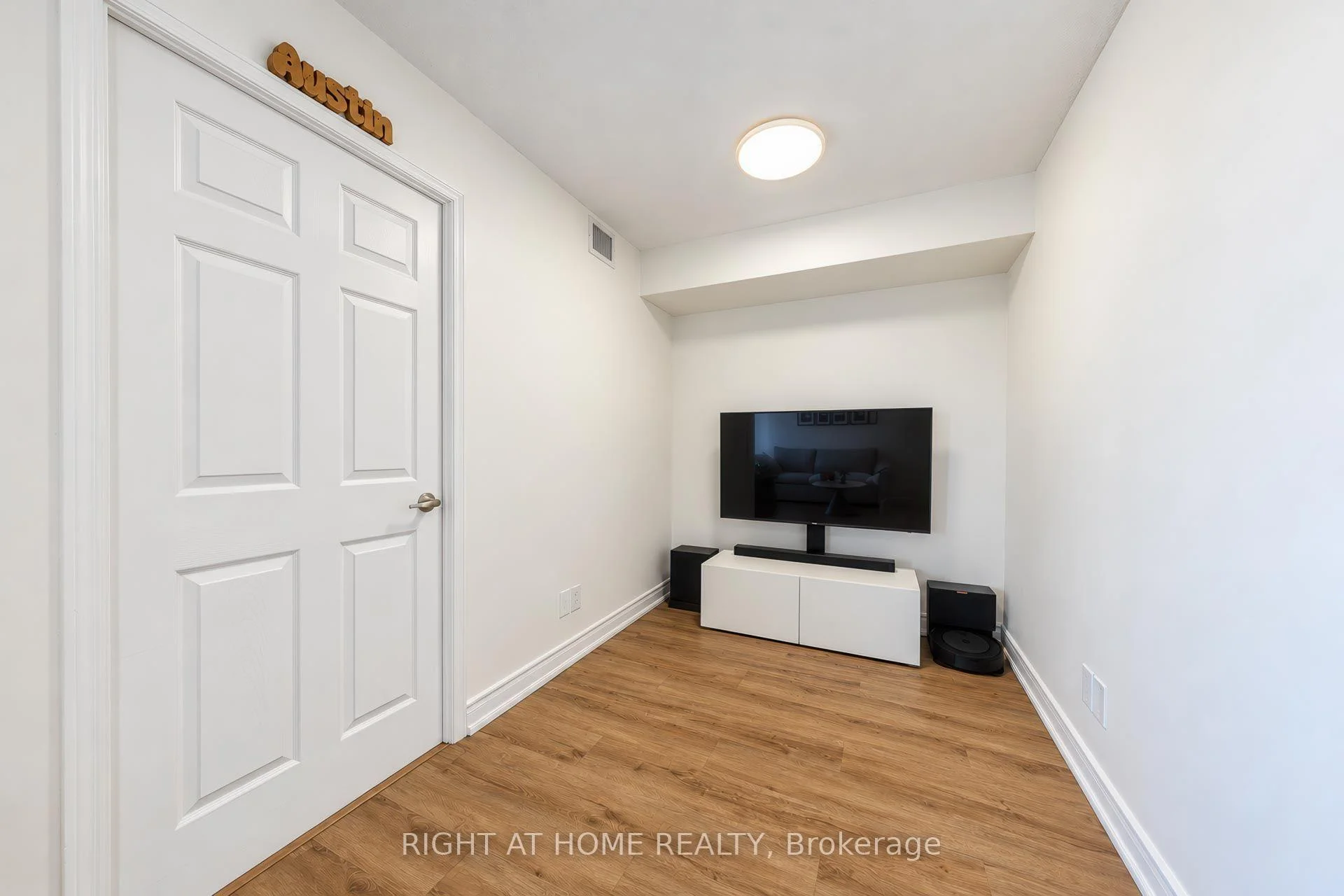 Photo 27 of Unit 2022, 35 Hollywood Avenue, North York, Willowdale East — HOMEH