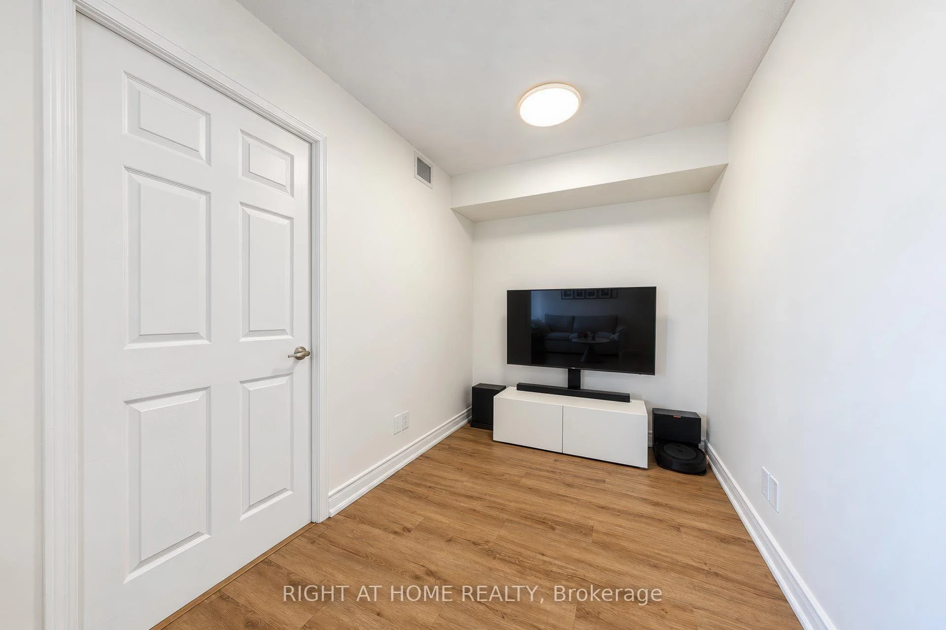 Photo 28 of Unit 2022, 35 Hollywood Avenue, North York, Willowdale East — HOMEH