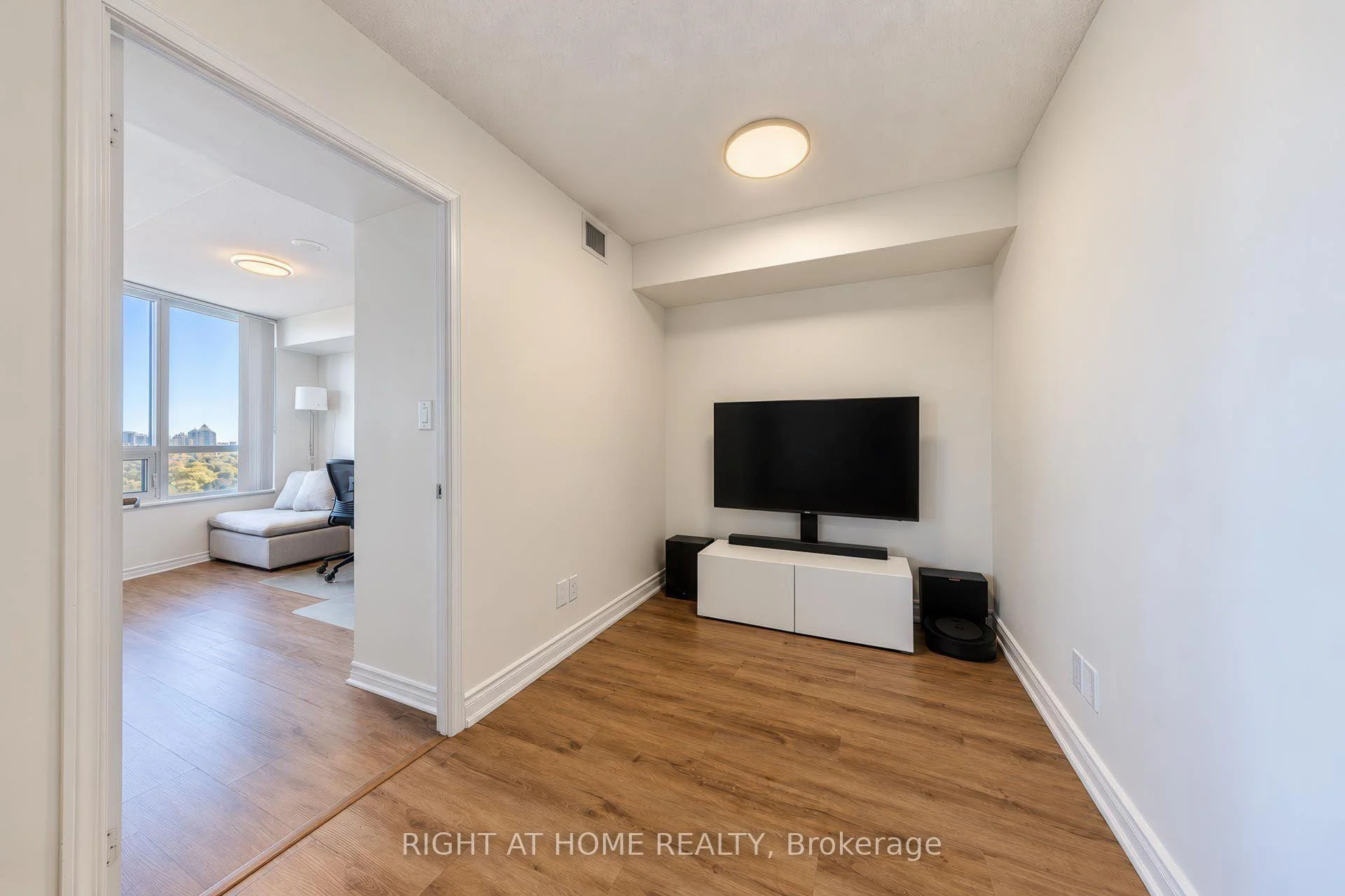 Photo 29 of Unit 2022, 35 Hollywood Avenue, North York, Willowdale East — HOMEH