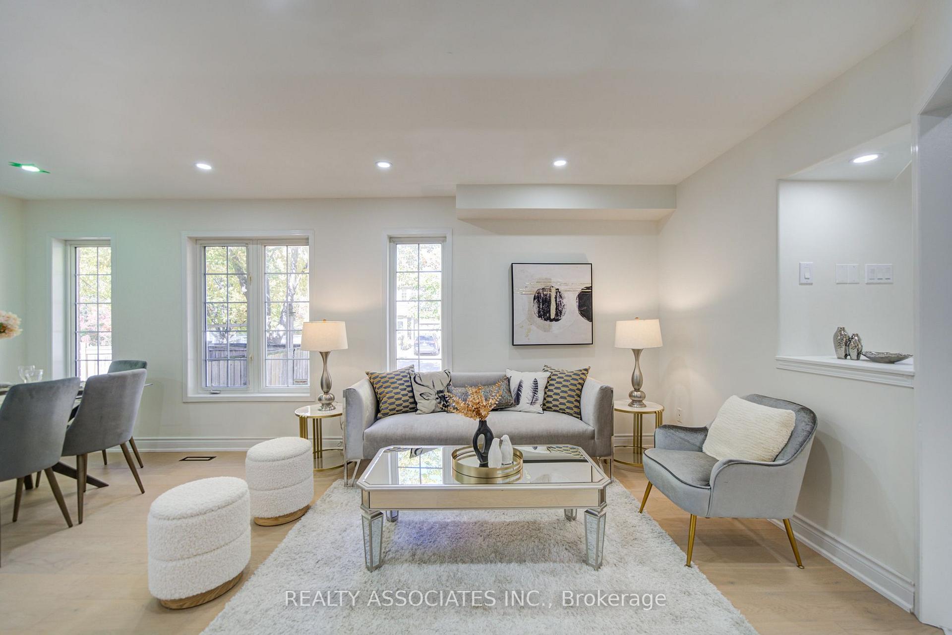 Photo 9 of 71 Highhill Drive, Scarborough, Tam O'Shanter-Sullivan — HOMEH