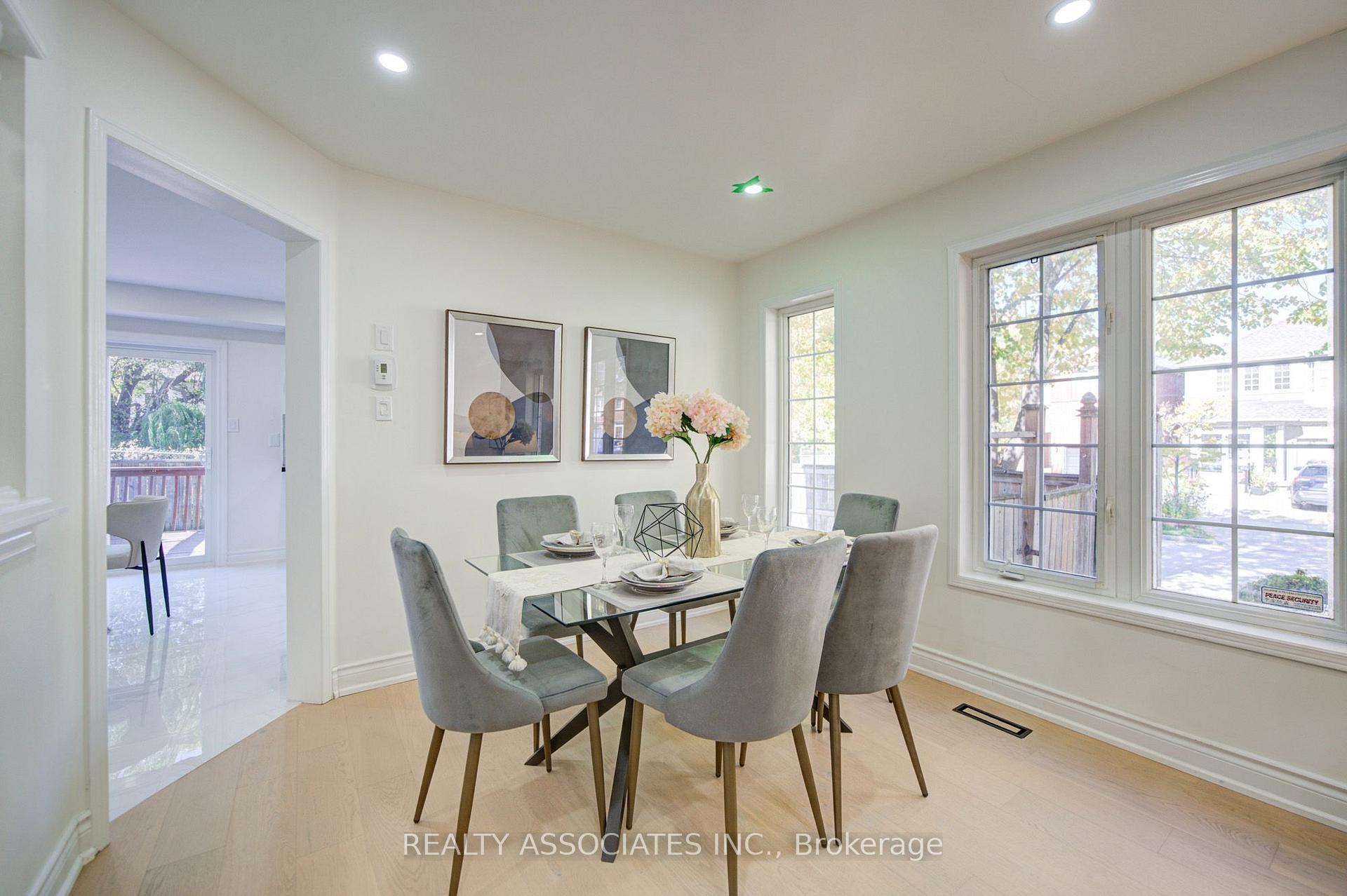 Photo 11 of 71 Highhill Drive, Scarborough, Tam O'Shanter-Sullivan — HOMEH
