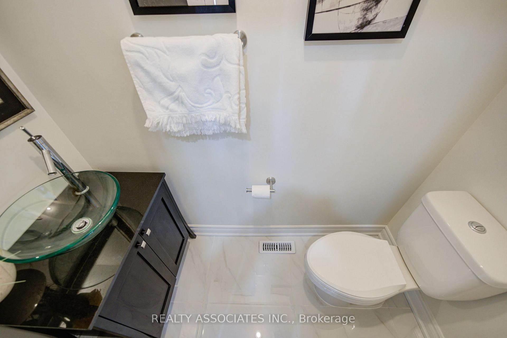 Photo 13 of 71 Highhill Drive, Scarborough, Tam O'Shanter-Sullivan — HOMEH